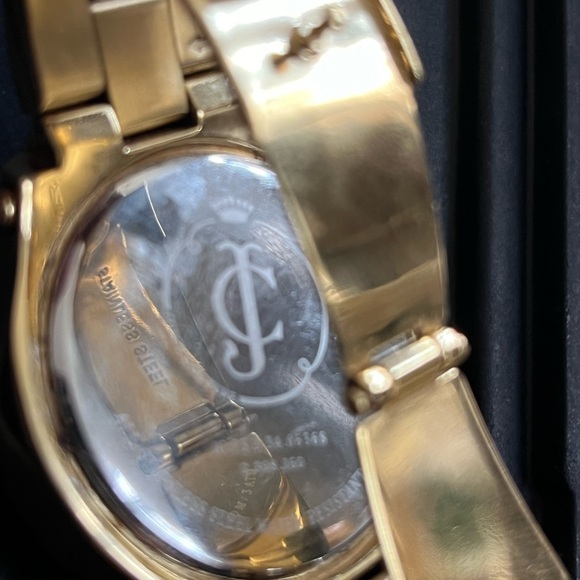 Juicy Couture Pedigree Ladies 1901228 Analog Display Quartz Gold Watch - Picture 3 of 3